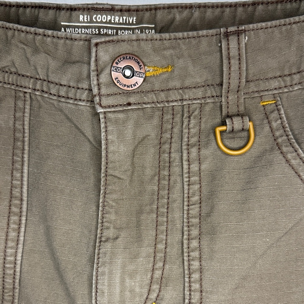 REI Cooperative Men’s Trailsmith Cargo Shorts - Picture 2 of 11